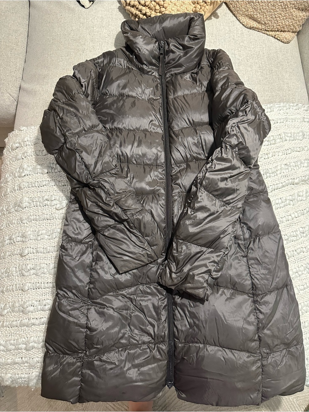 Uniqlo Women's Long Puffer Coat in Charcoal Gray
